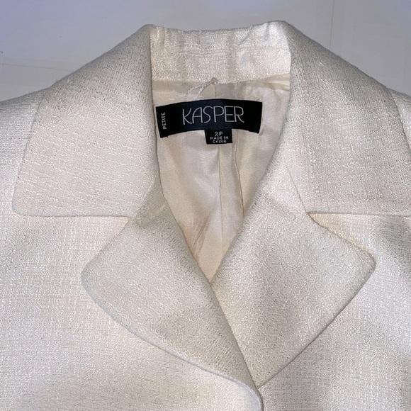 Kasper Vintage Petite’s Woman’s Short Textured Blazer - Picture 3 of 9